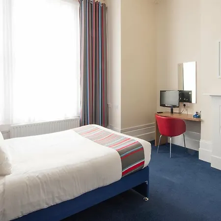 Comfort Hotel Tower Of London-2